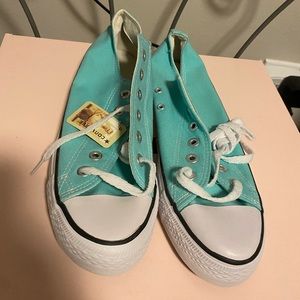 Brand new women’s tiffany blue converses - size 8.5